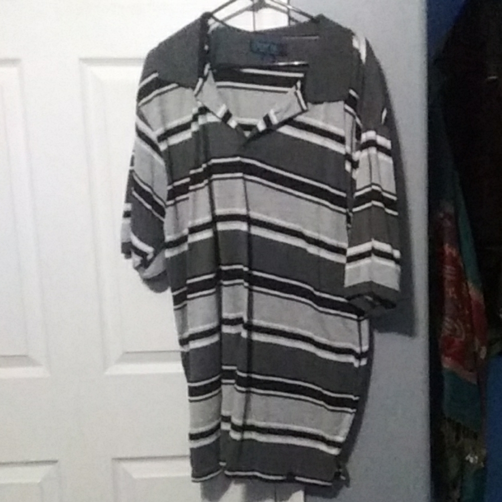 Mens short sleeve shirt